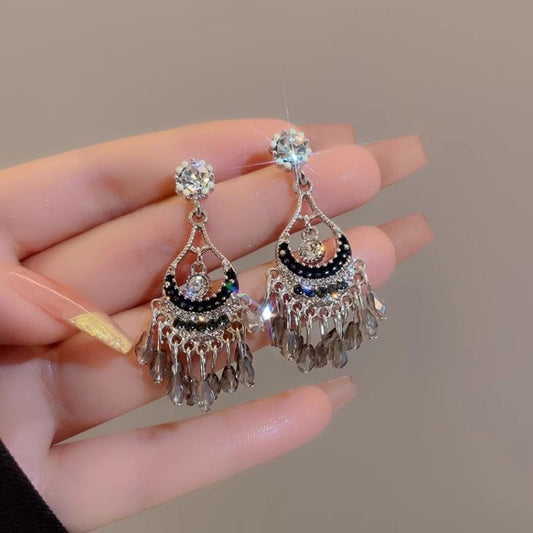 Charming Earring for Any Occasion