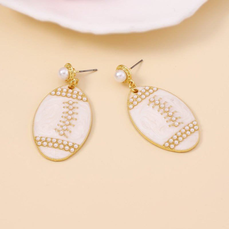 Classic Pearl Earring with Timeless Appeal