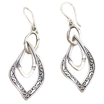 Charming Earring for Any Occasion