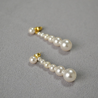 Charming Silver Earring for Any Occasion