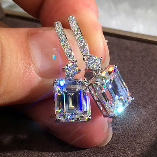 Beautiful Silver Earring with Unique Style