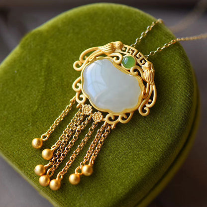Classic Gold Necklace with Timeless Appeal