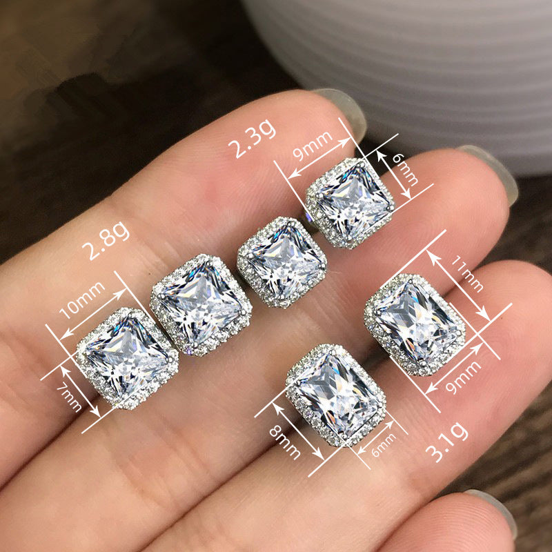 Charming Earring for Any Occasion
