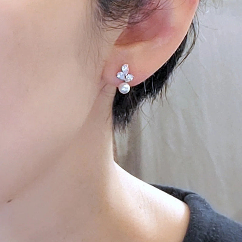 Stunning Pearl Earring for Daily Wear