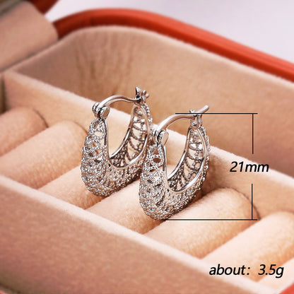Charming Earring for Any Occasion