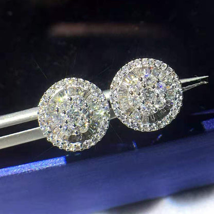 Charming Silver Earring for Any Occasion