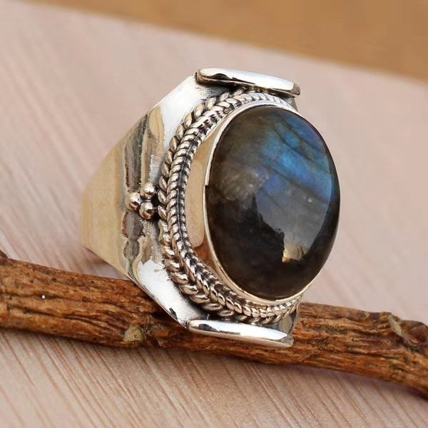 Elegant Ring for Every Occasion