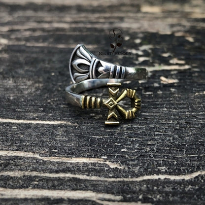 Classic Silver Ring with Timeless Appeal