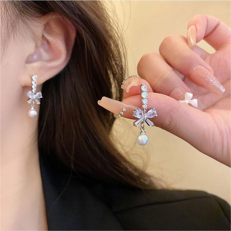 Charming Pearl Earring for Any Occasion