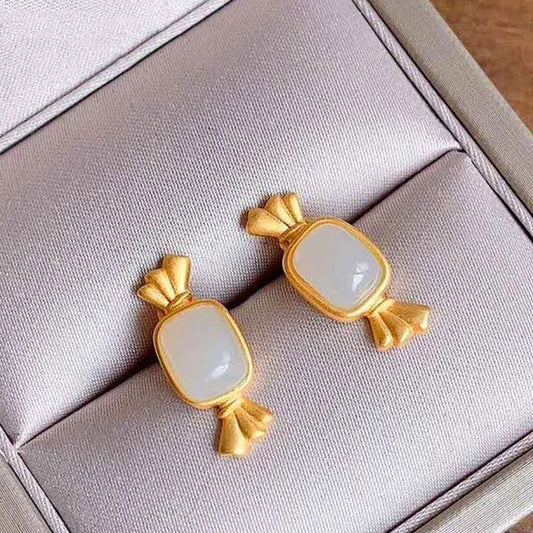 Charming Gold Earring for Any Occasion