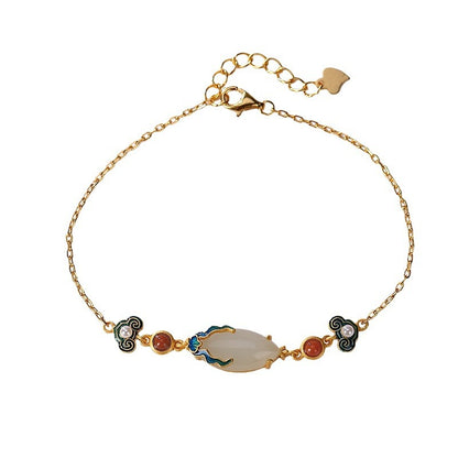 Classic Gold Bracelet with Timeless Appeal