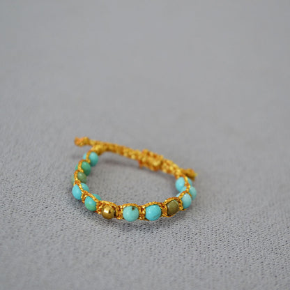 Classic Gold Bracelet with Timeless Appeal