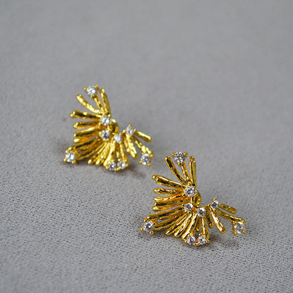 Charming Silver Earring for Any Occasion