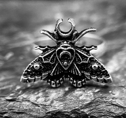 Stunning Ring for Daily Wear