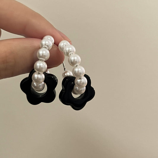 Romantic Pearl Earring for Special Moments