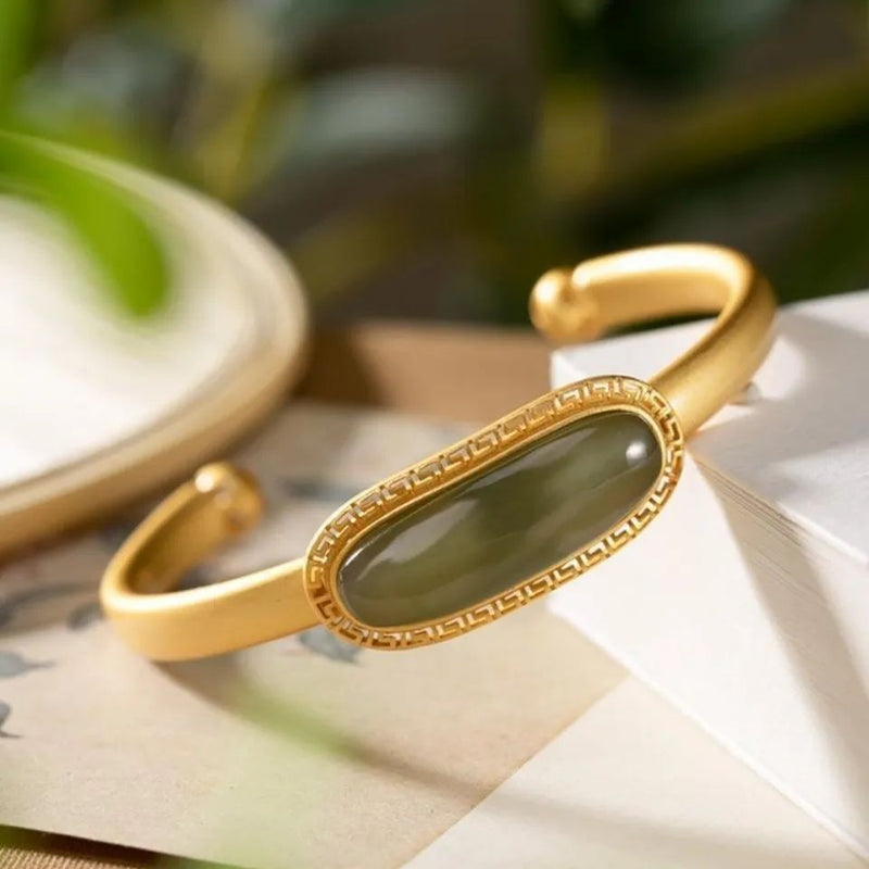 Beautiful Gold Bracelet with Unique Style