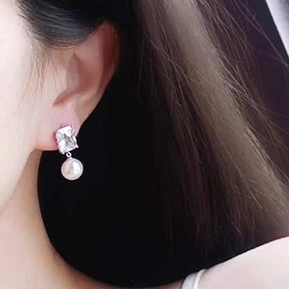 Stunning Pearl Earring for Daily Wear