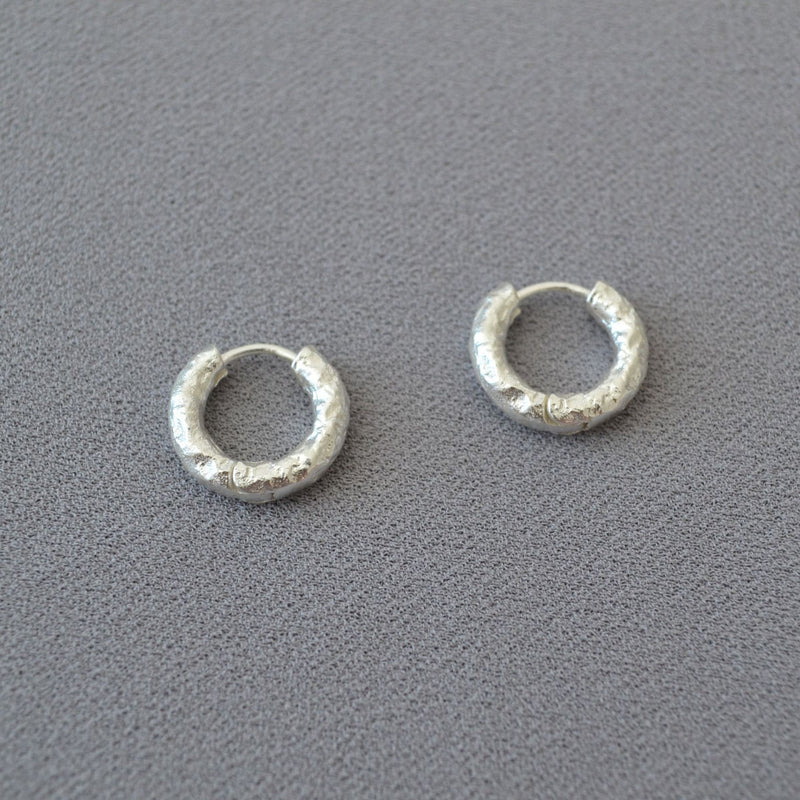 Stunning Gold Earring for Daily Wear