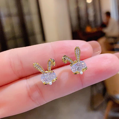 Beautiful Pearl Earring with Unique Style