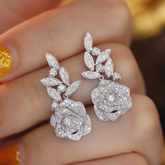 Charming Earring for Any Occasion