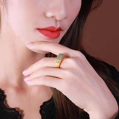 Classic Gold Ring with Timeless Appeal