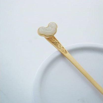 Charming Gold Piece for Any Occasion