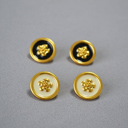 Romantic Gold Earring for Special Moments