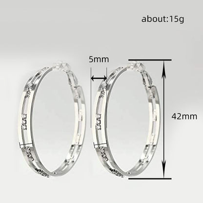 Classic Earring with Timeless Appeal