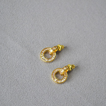 Stunning Gold Earring for Daily Wear