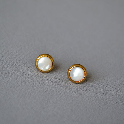Beautiful Gold Earring with Unique Style
