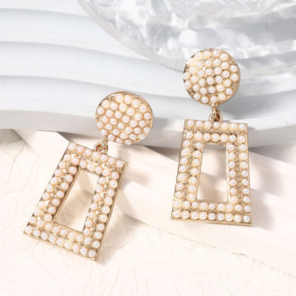 Charming Earring for Any Occasion