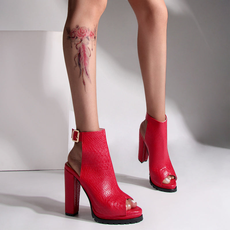 Beautifully Crafted Orthopedic Sandals
