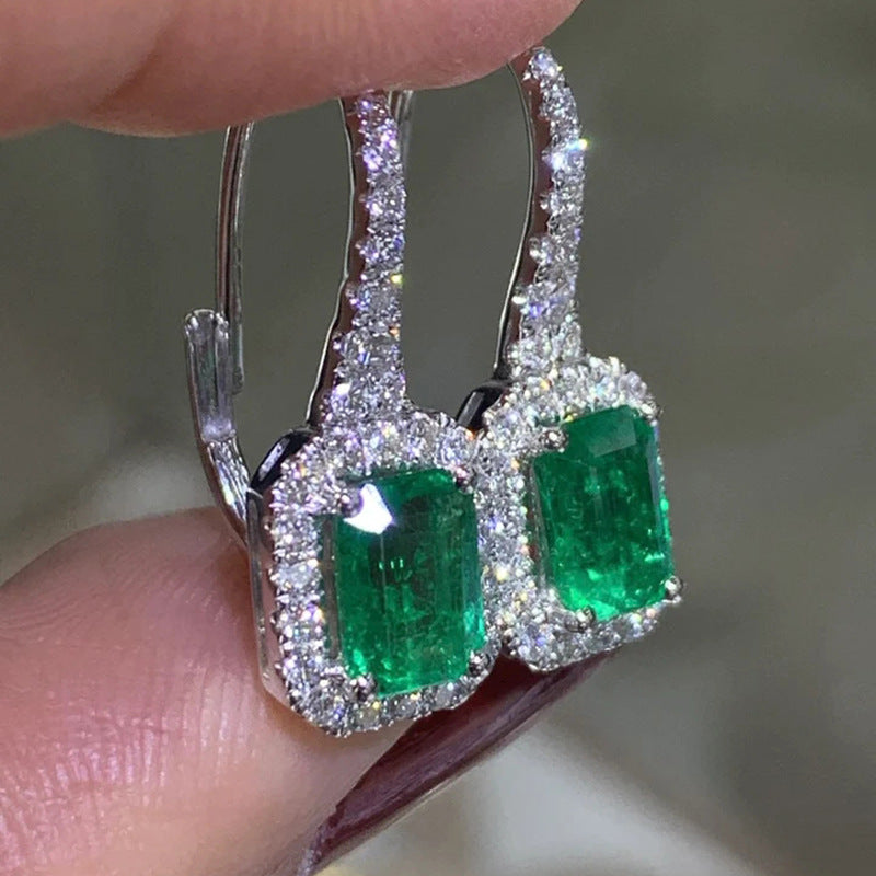 Classic Earring with Timeless Appeal