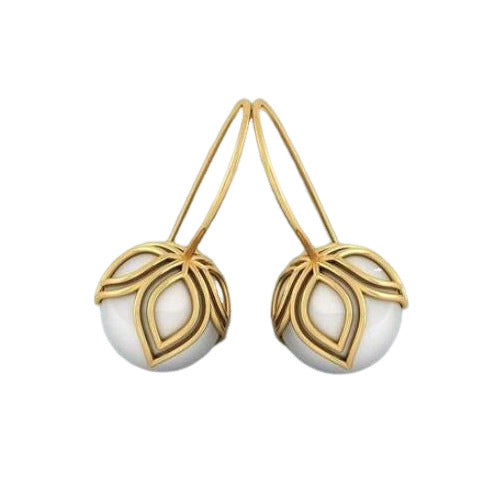 Elegant Gold Earring for Every Occasion