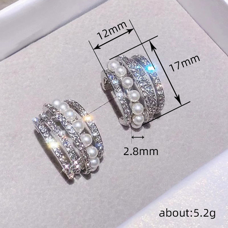 Charming Earring for Any Occasion