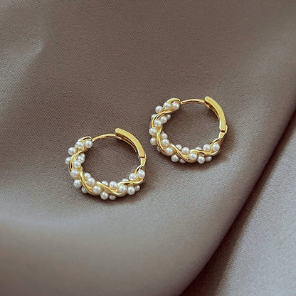 Stunning Pearl Earring for Daily Wear