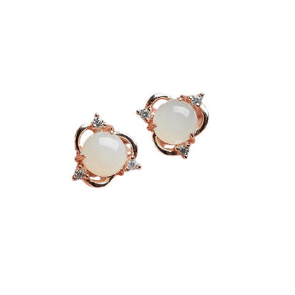 Charming Silver Earring for Any Occasion