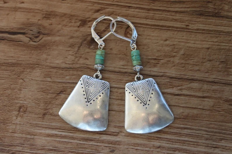 Charming Earring for Any Occasion