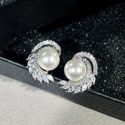 Romantic Pearl Earring for Special Moments
