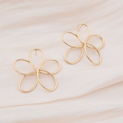 Romantic Earring for Special Moments