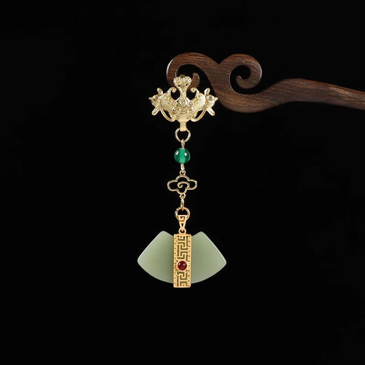 Classic Pendant with Timeless Appeal
