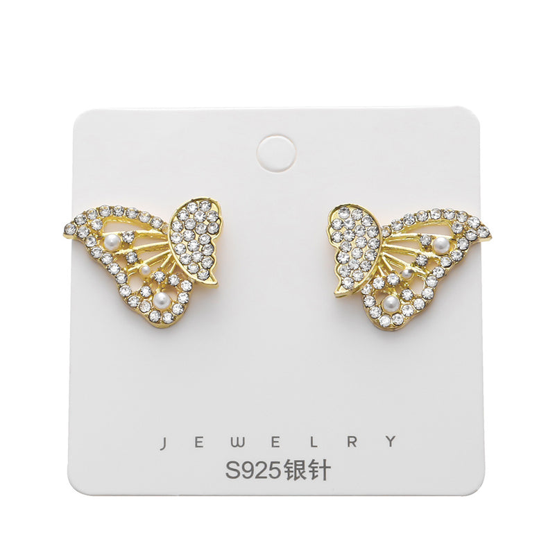 Beautiful Gold Earring with Unique Style