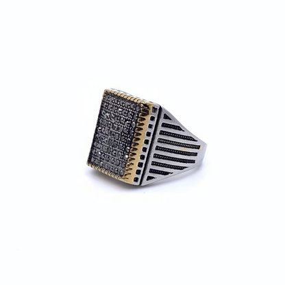 Classic Ring with Timeless Appeal