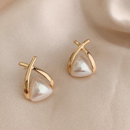 Romantic Pearl Earring for Special Moments