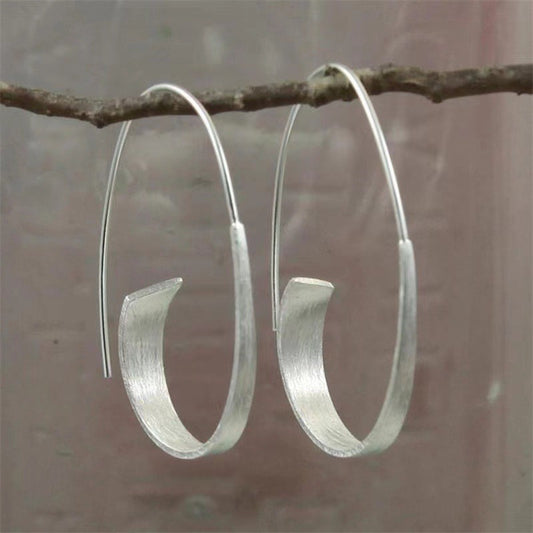Charming Earring for Any Occasion