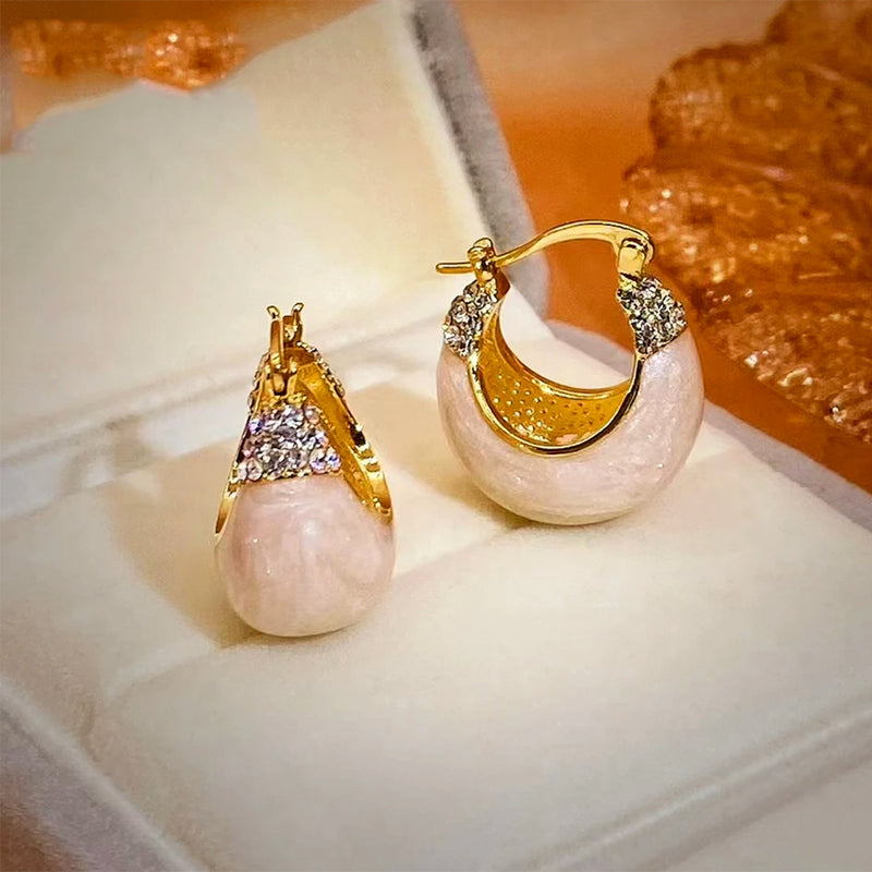 Charming Earring for Any Occasion