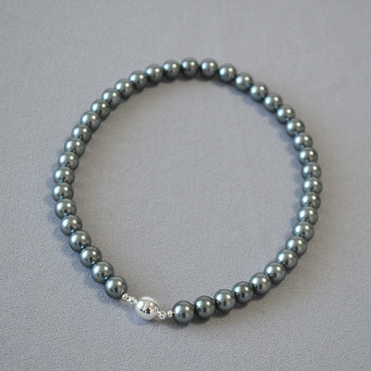 Classic Pearl Necklace with Timeless Appeal