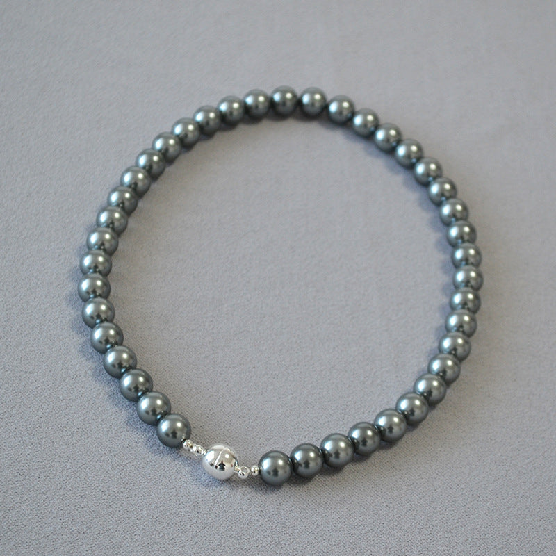 Classic Pearl Necklace with Timeless Appeal