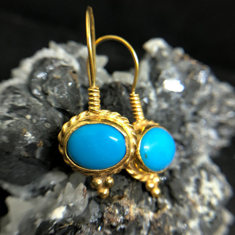 Stunning Earring for Daily Wear