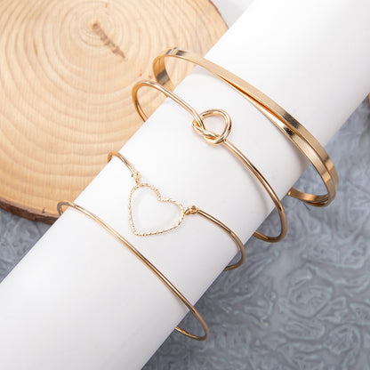 Beautiful Gold Set with Unique Style